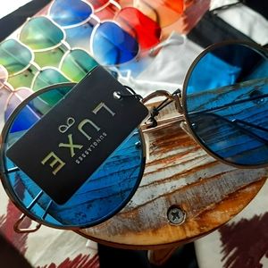 Luxe Hippy Round Gold Trim Sunglasses